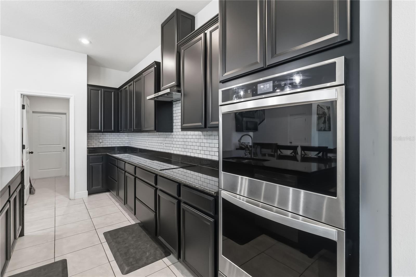 Image 12 of 47 For 659 Red Haven Lane