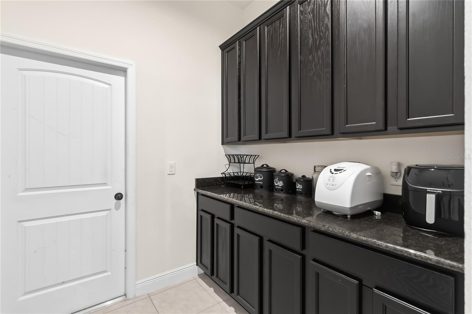 Image 15 of 47 For 659 Red Haven Lane