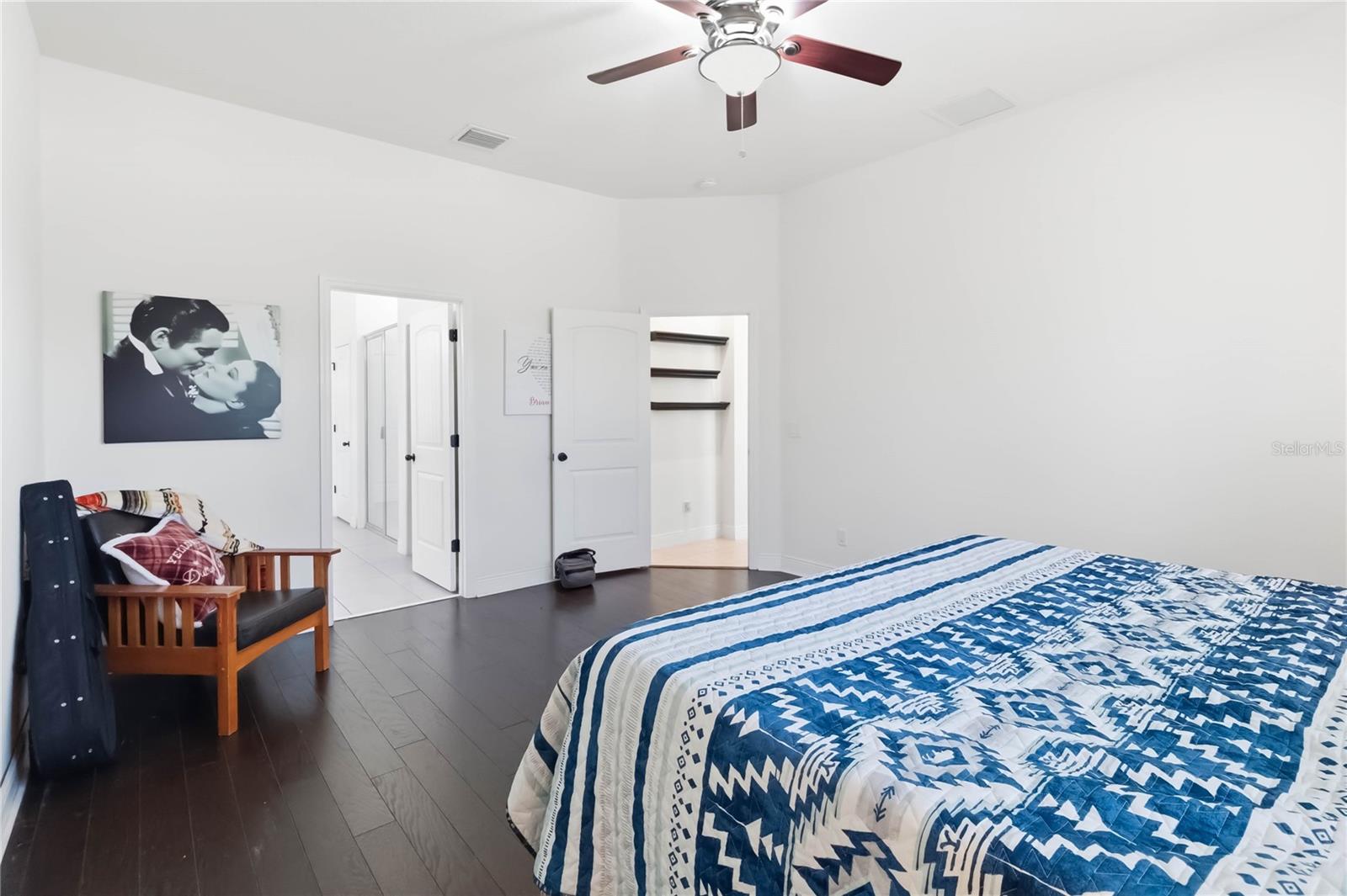 Image 18 of 47 For 659 Red Haven Lane