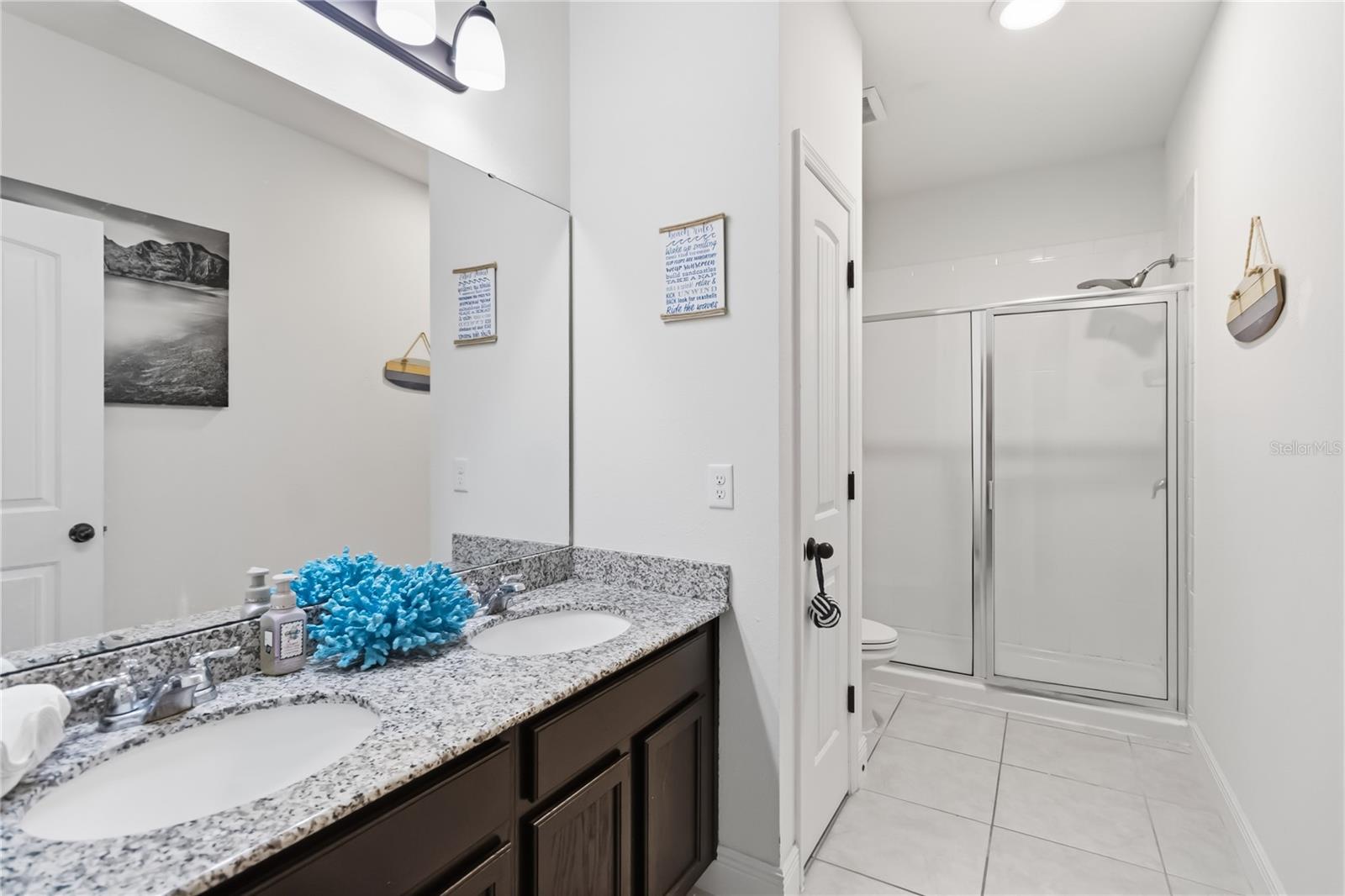 Image 29 of 47 For 659 Red Haven Lane