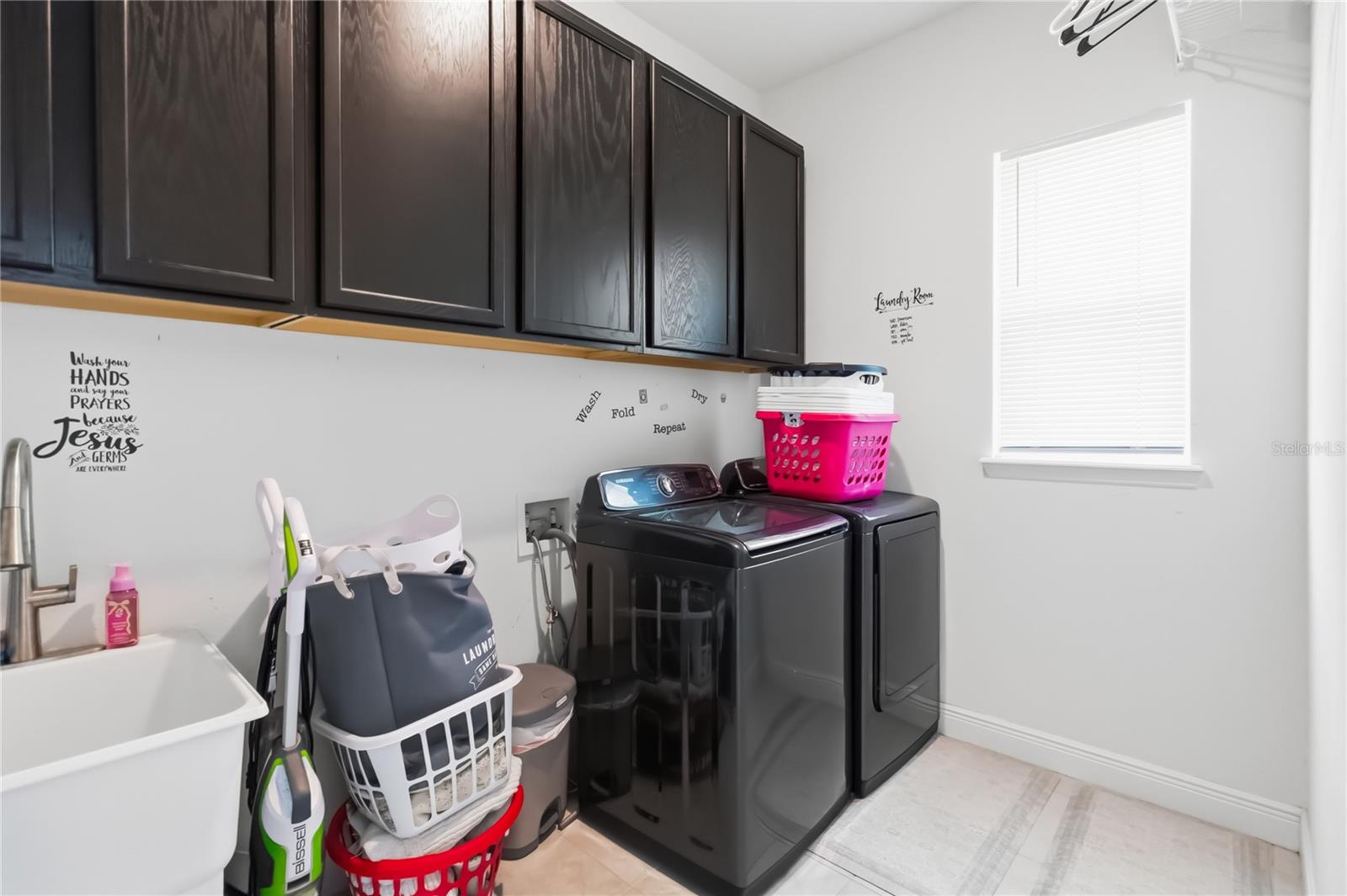 Image 34 of 47 For 659 Red Haven Lane