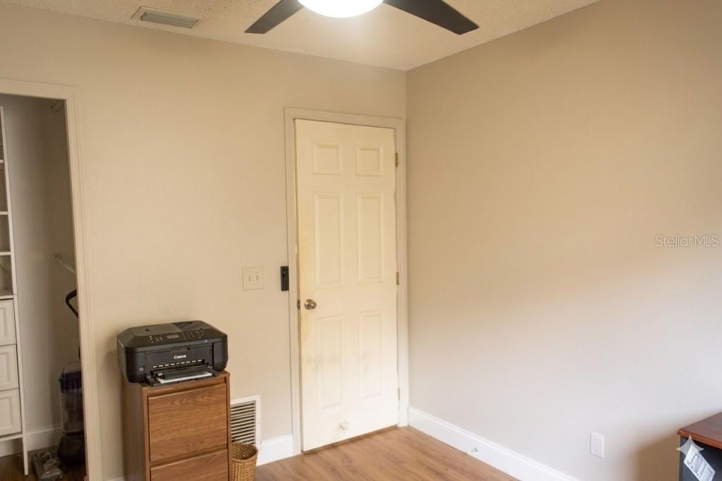 Image 22 of 28 For 2332 Pinebrook Court