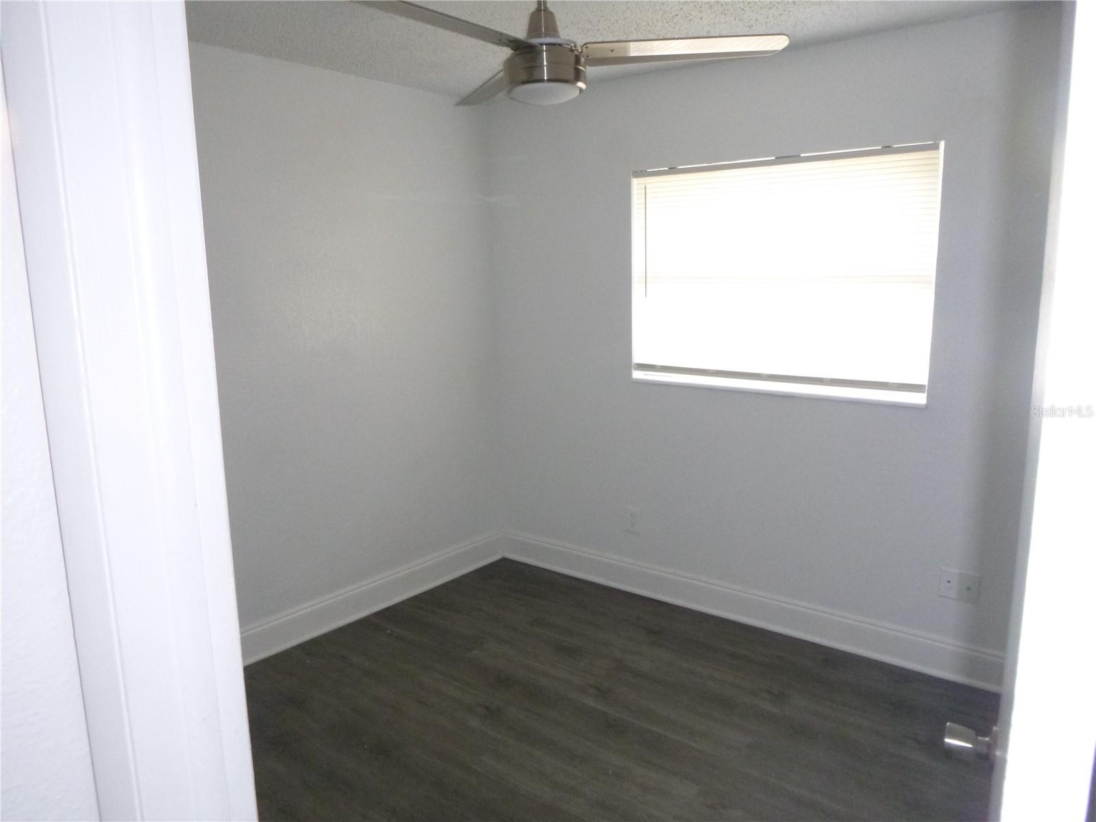 Image 5 of 15 For 572 Santiago Avenue