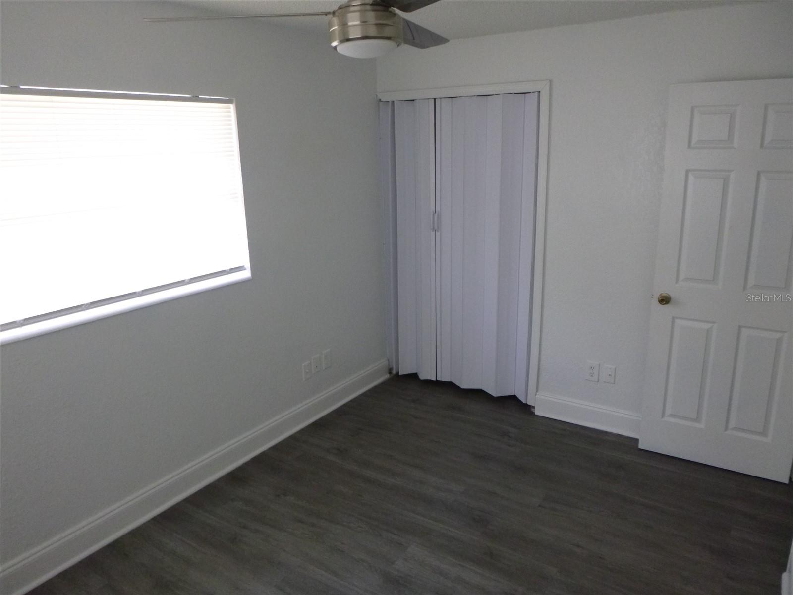 Image 6 of 15 For 572 Santiago Avenue