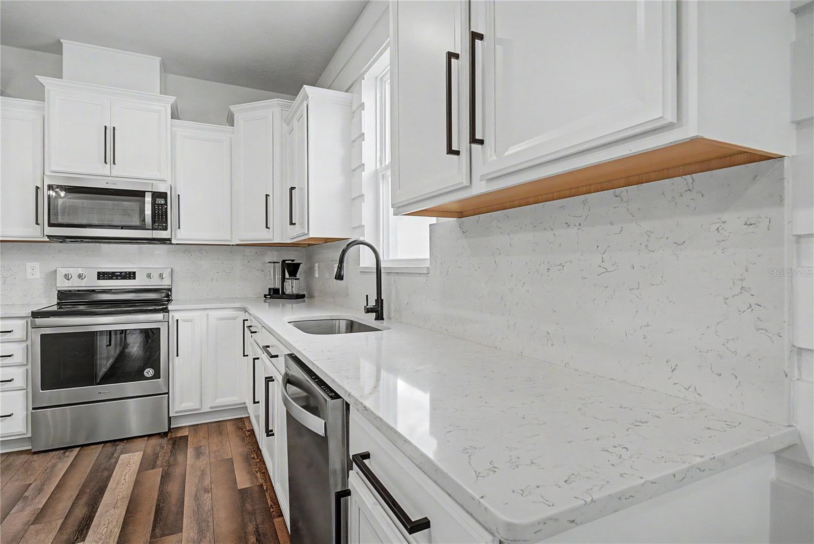 Image 10 of 31 For 3276 Sailing Pier Avenue