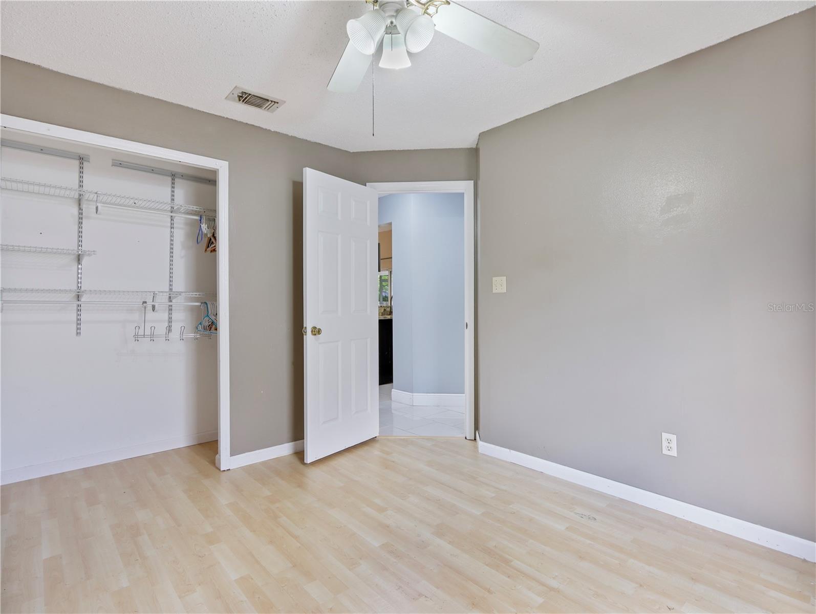 Image 14 of 21 For 870 Lake Como