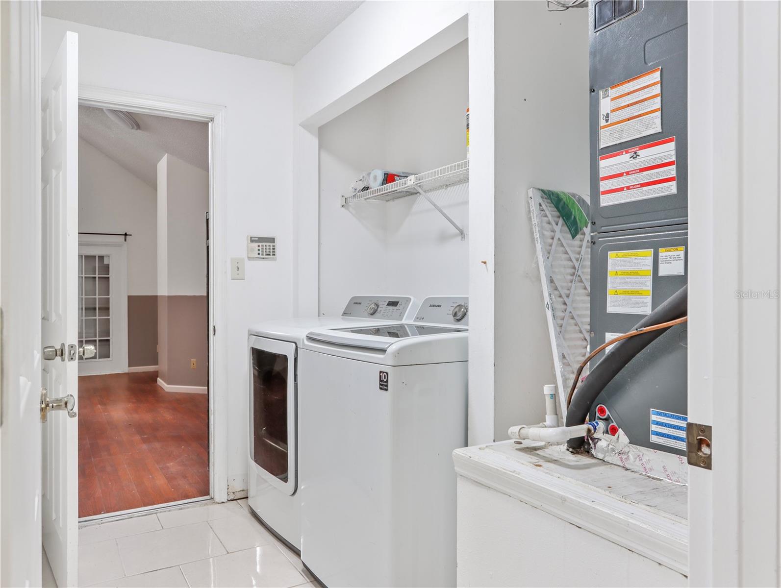 Image 17 of 21 For 870 Lake Como