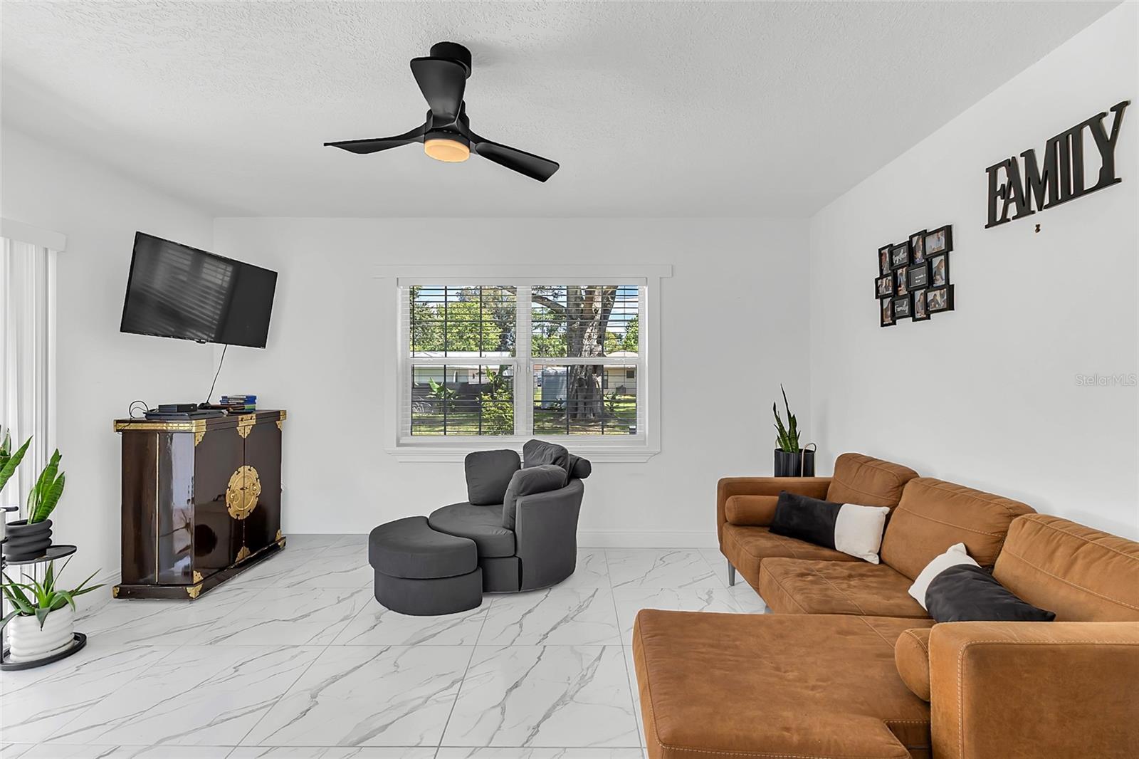 Image 18 of 42 For 425 Wisconsin Avenue