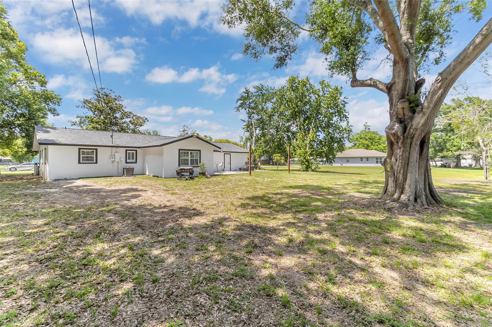 Image 7 of 42 For 425 Wisconsin Avenue