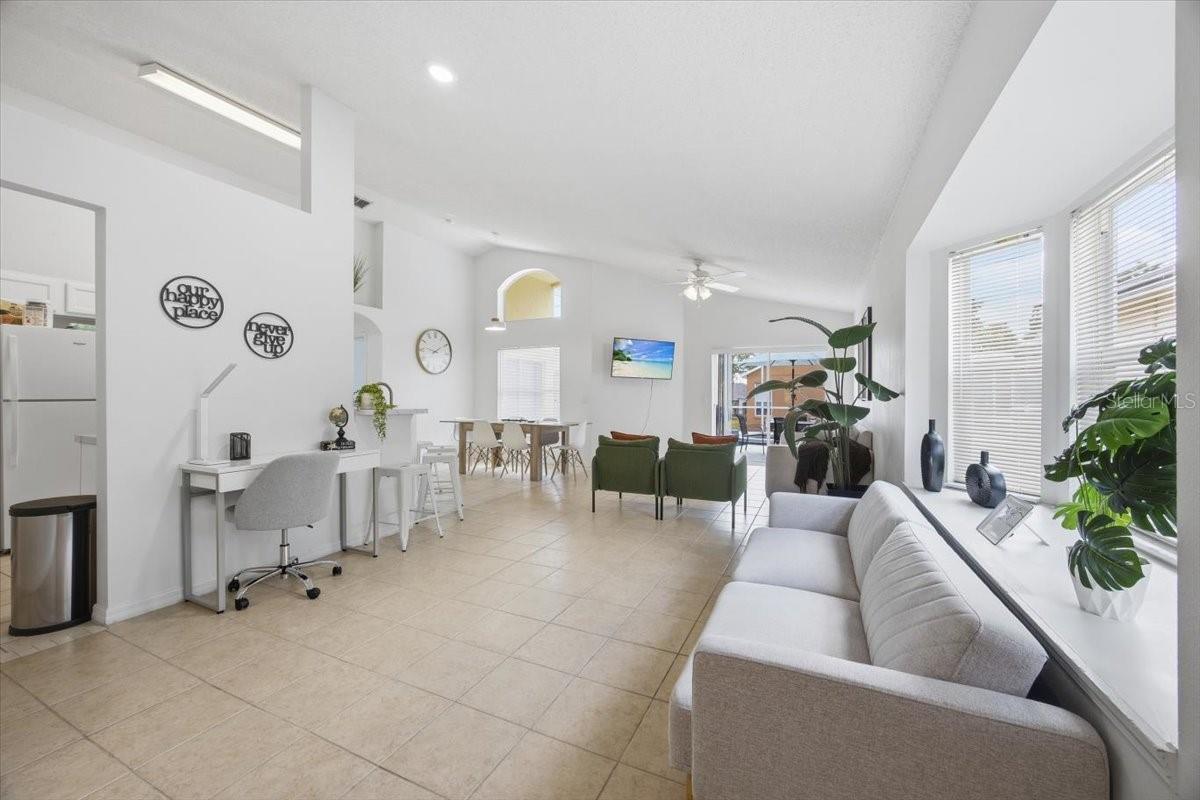 Image 4 of 26 For 1518 Gulf Vue Drive