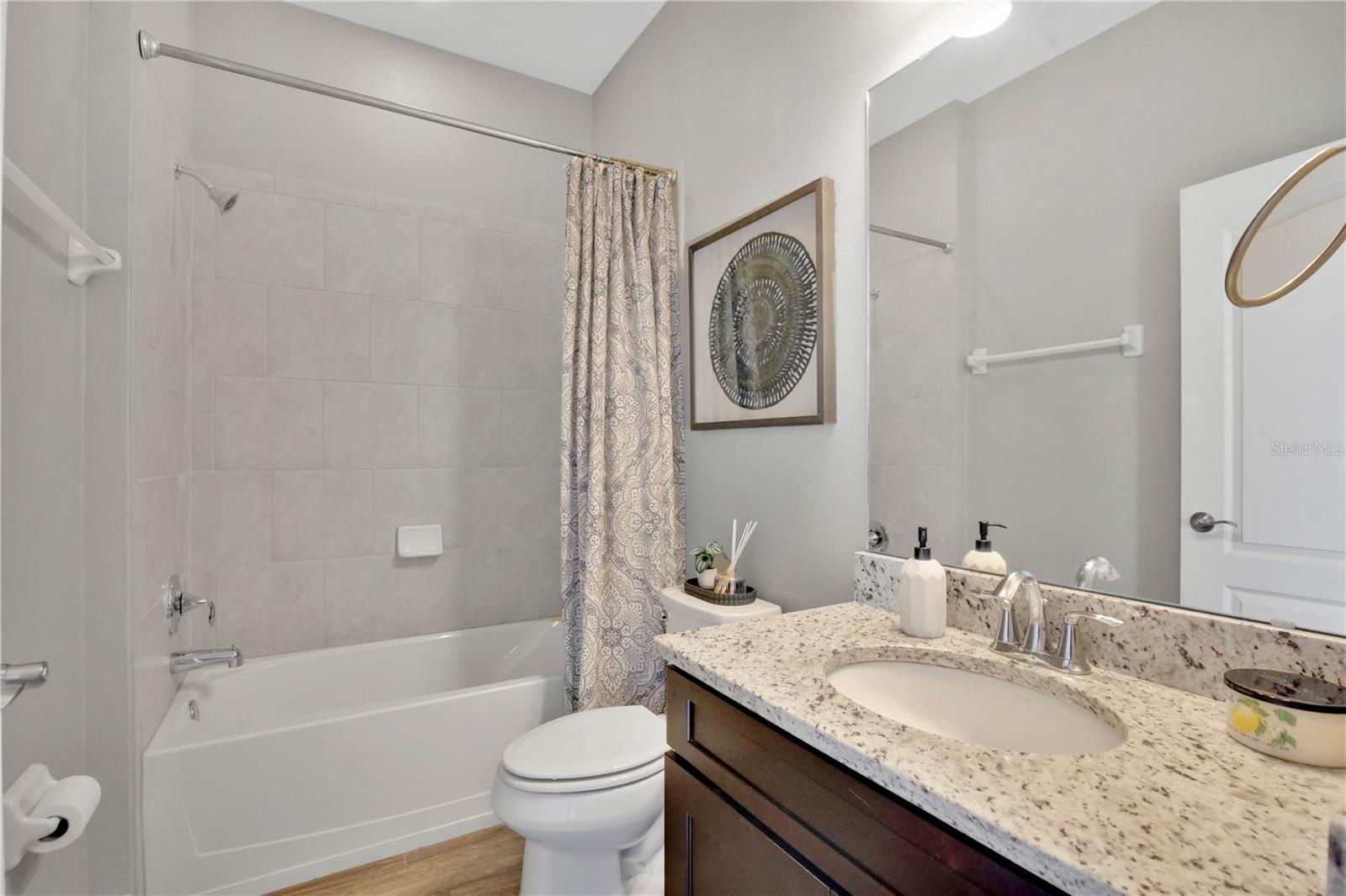 Image 19 of 70 For 15200 Lake Claire Overlook Drive