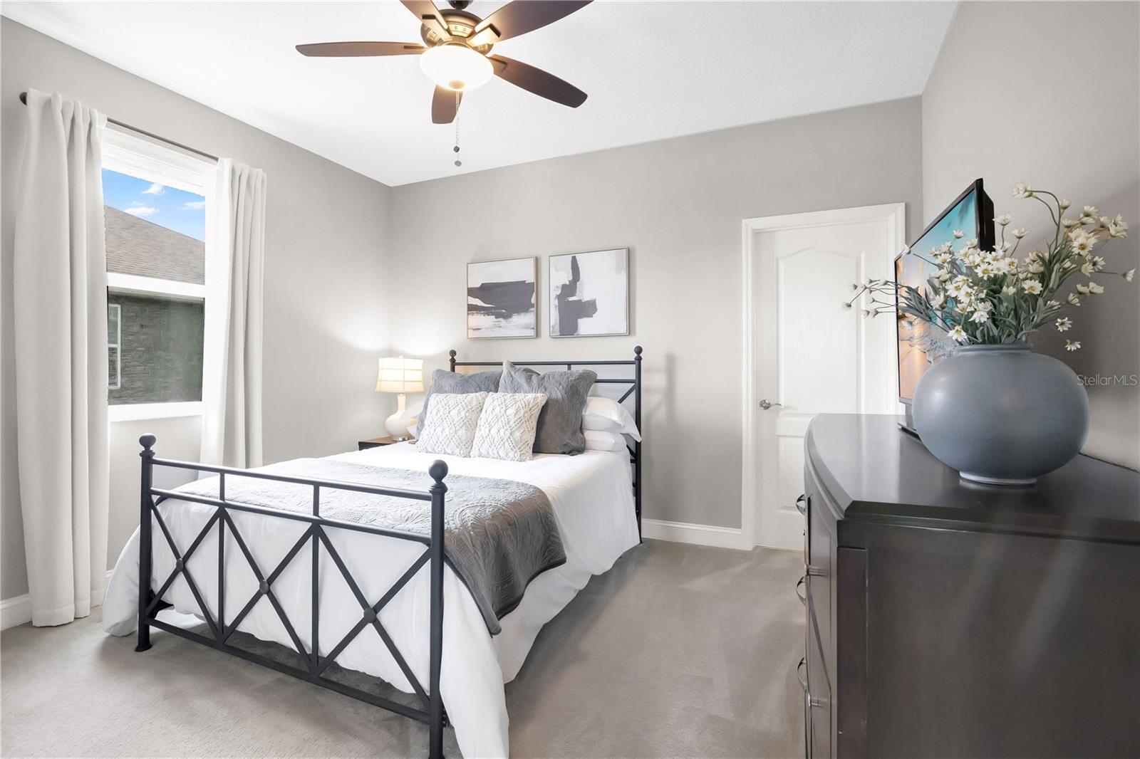 Image 27 of 70 For 15200 Lake Claire Overlook Drive