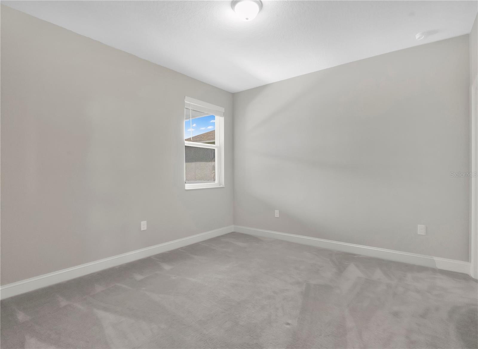 Image 32 of 70 For 15200 Lake Claire Overlook Drive