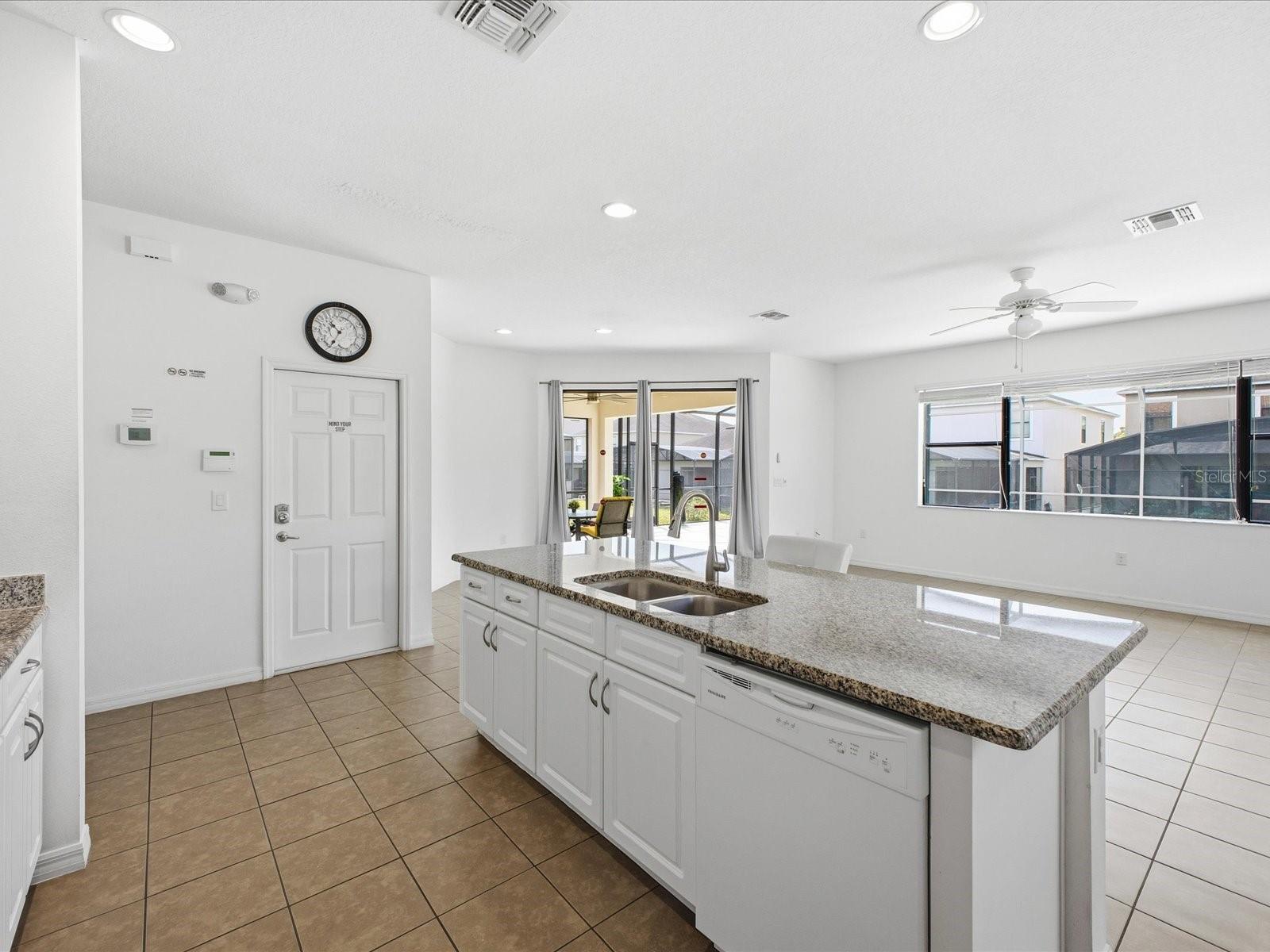 Image 15 of 58 For 2621 Rosemont Circle