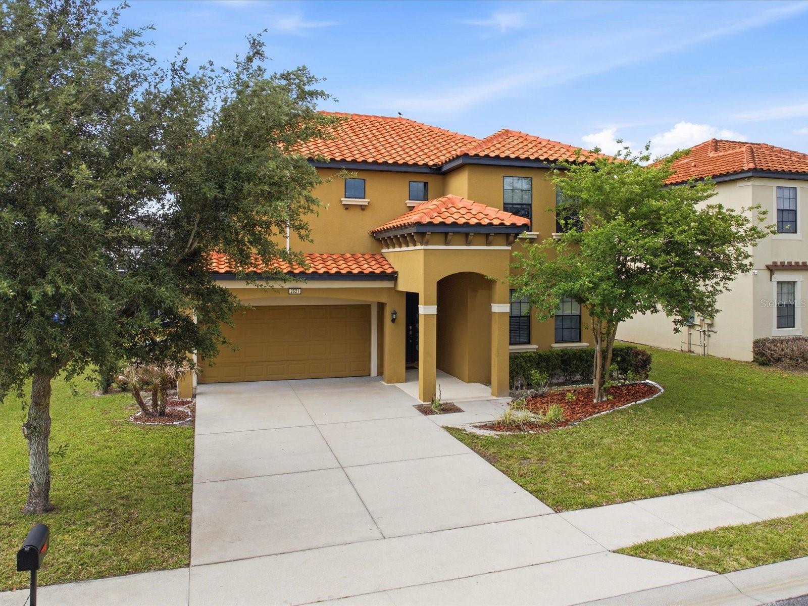 Image 2 of 58 For 2621 Rosemont Circle