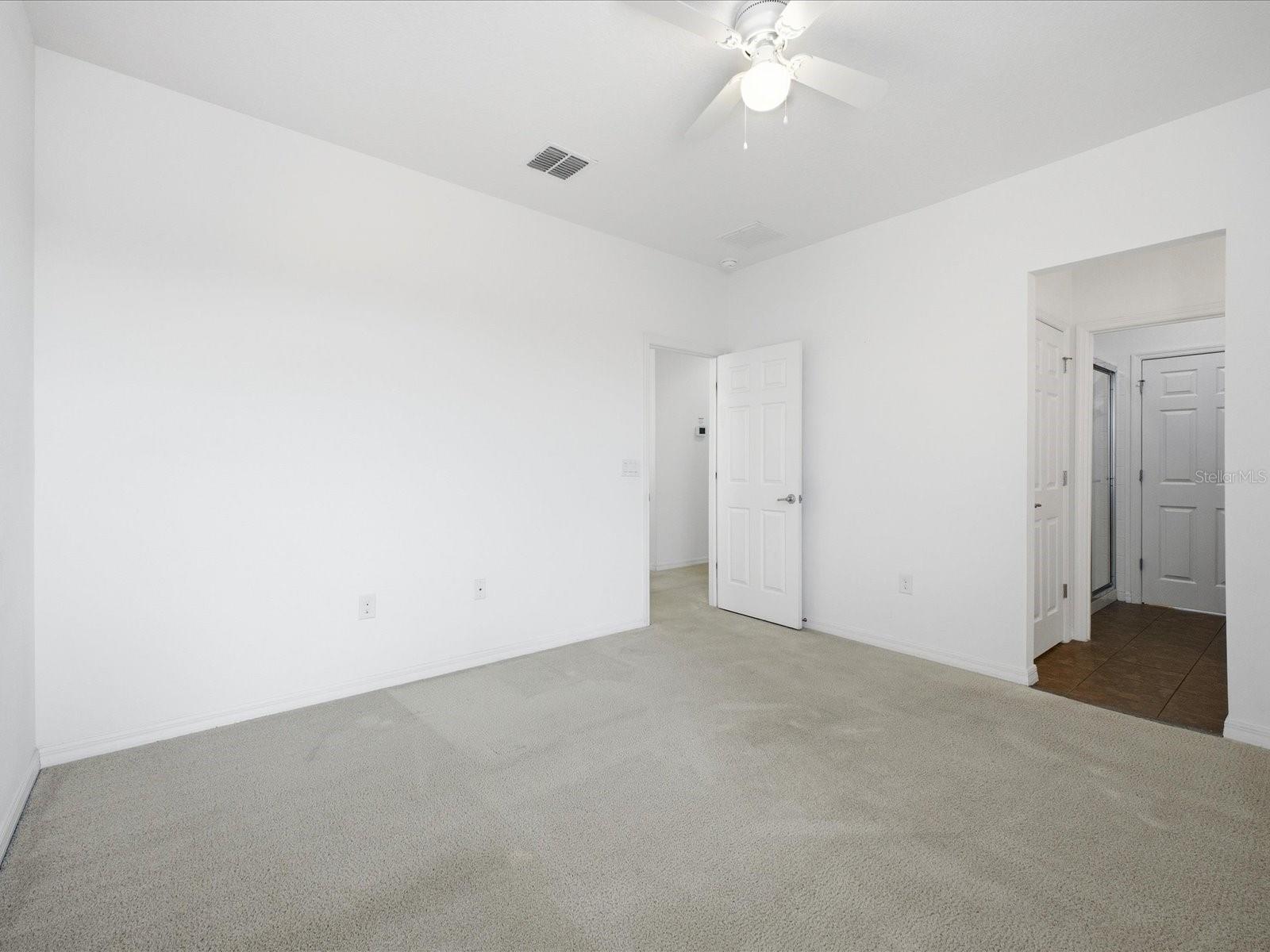 Image 32 of 58 For 2621 Rosemont Circle