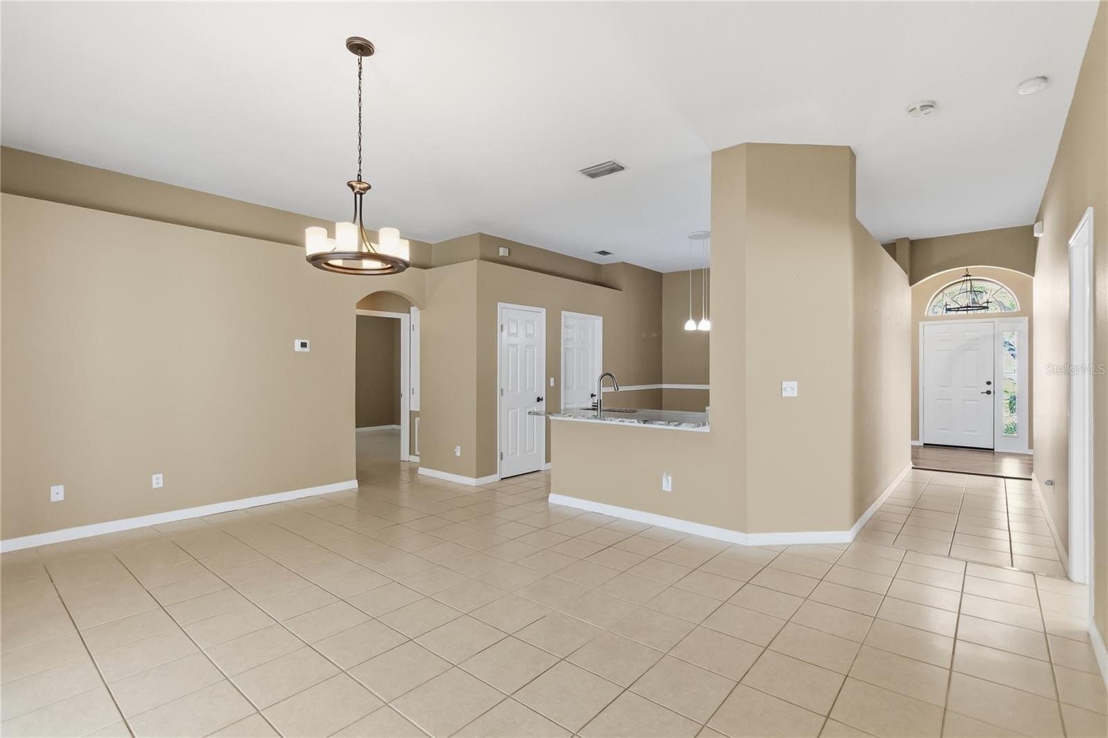 Image 13 of 41 For 677 Buckhaven Loop