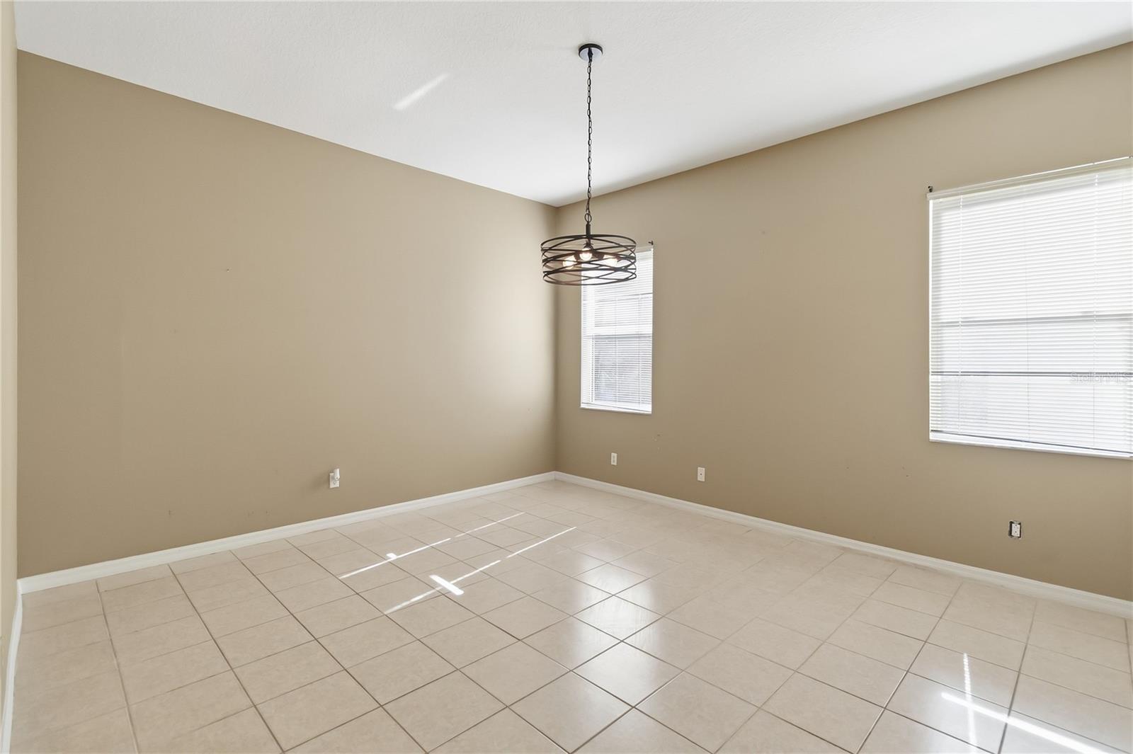 Image 14 of 41 For 677 Buckhaven Loop