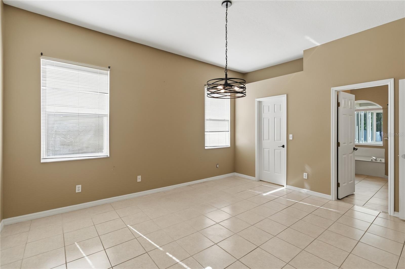 Image 16 of 41 For 677 Buckhaven Loop