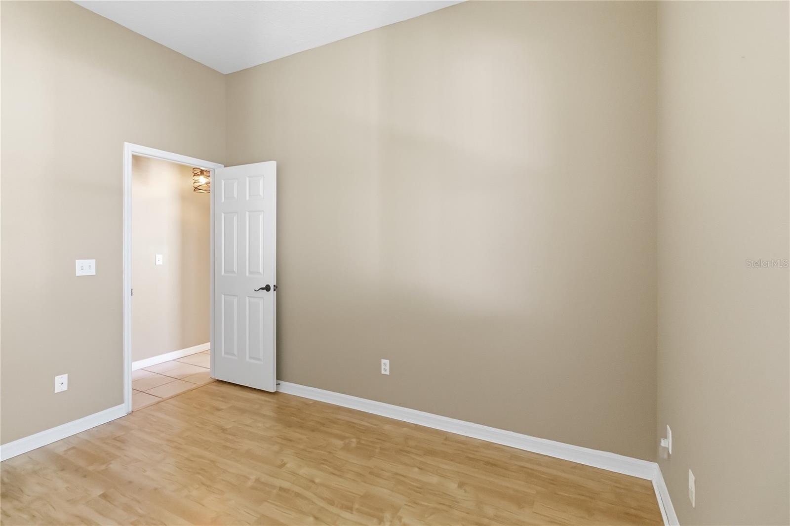 Image 22 of 41 For 677 Buckhaven Loop