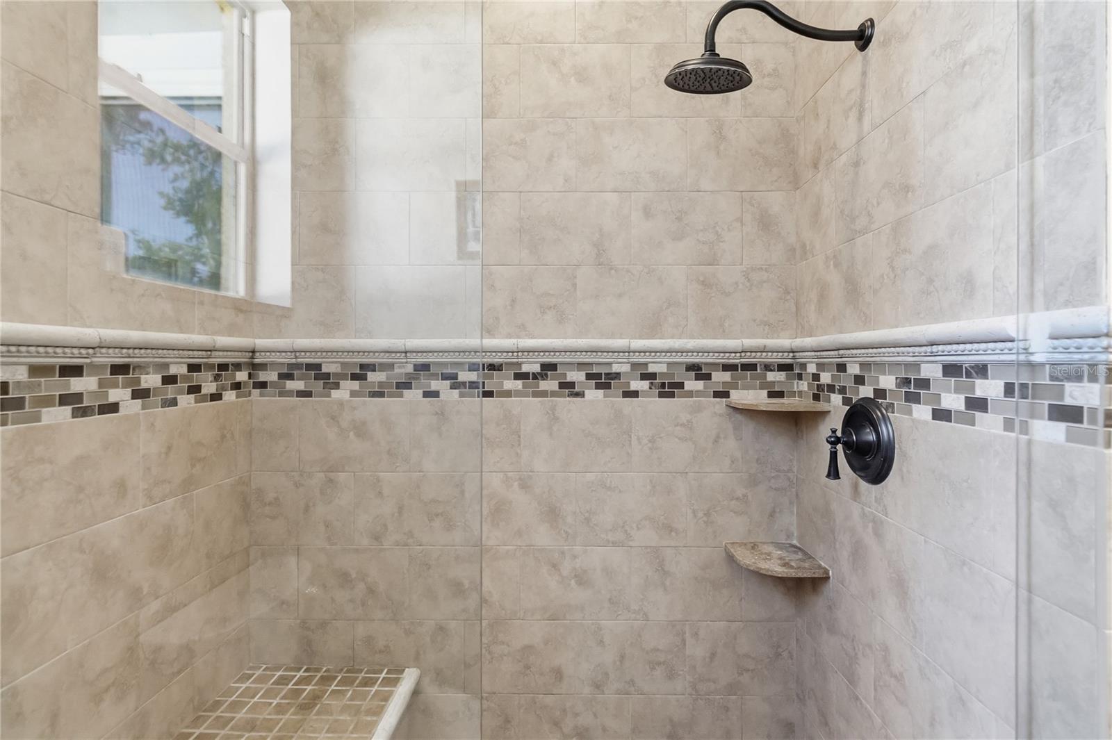 Image 26 of 41 For 677 Buckhaven Loop