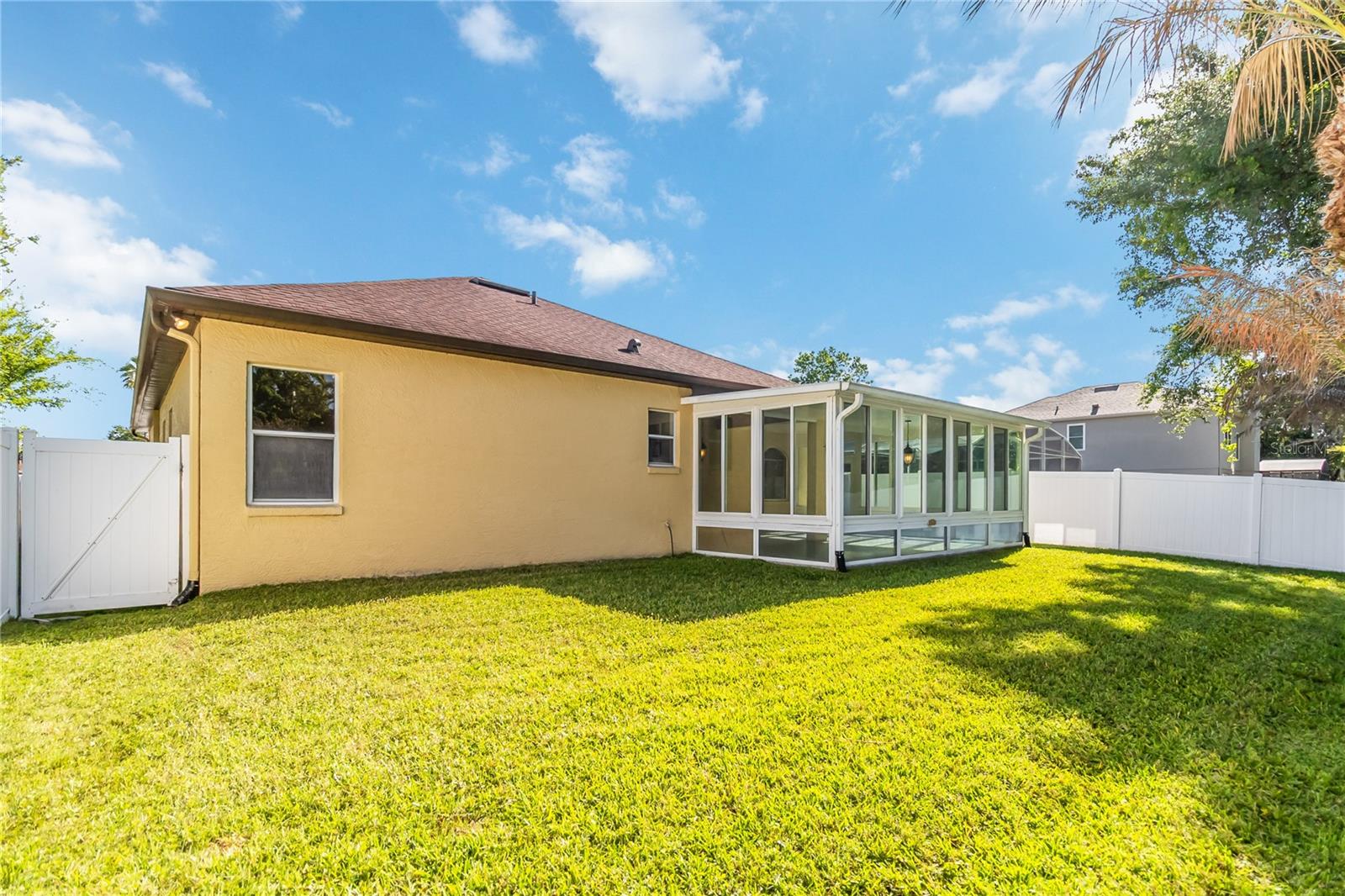 Image 32 of 41 For 677 Buckhaven Loop