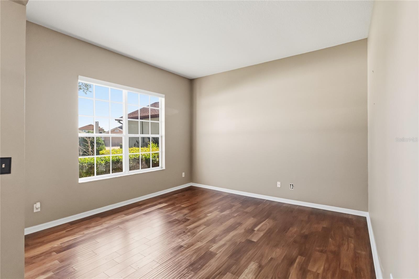 Image 5 of 41 For 677 Buckhaven Loop