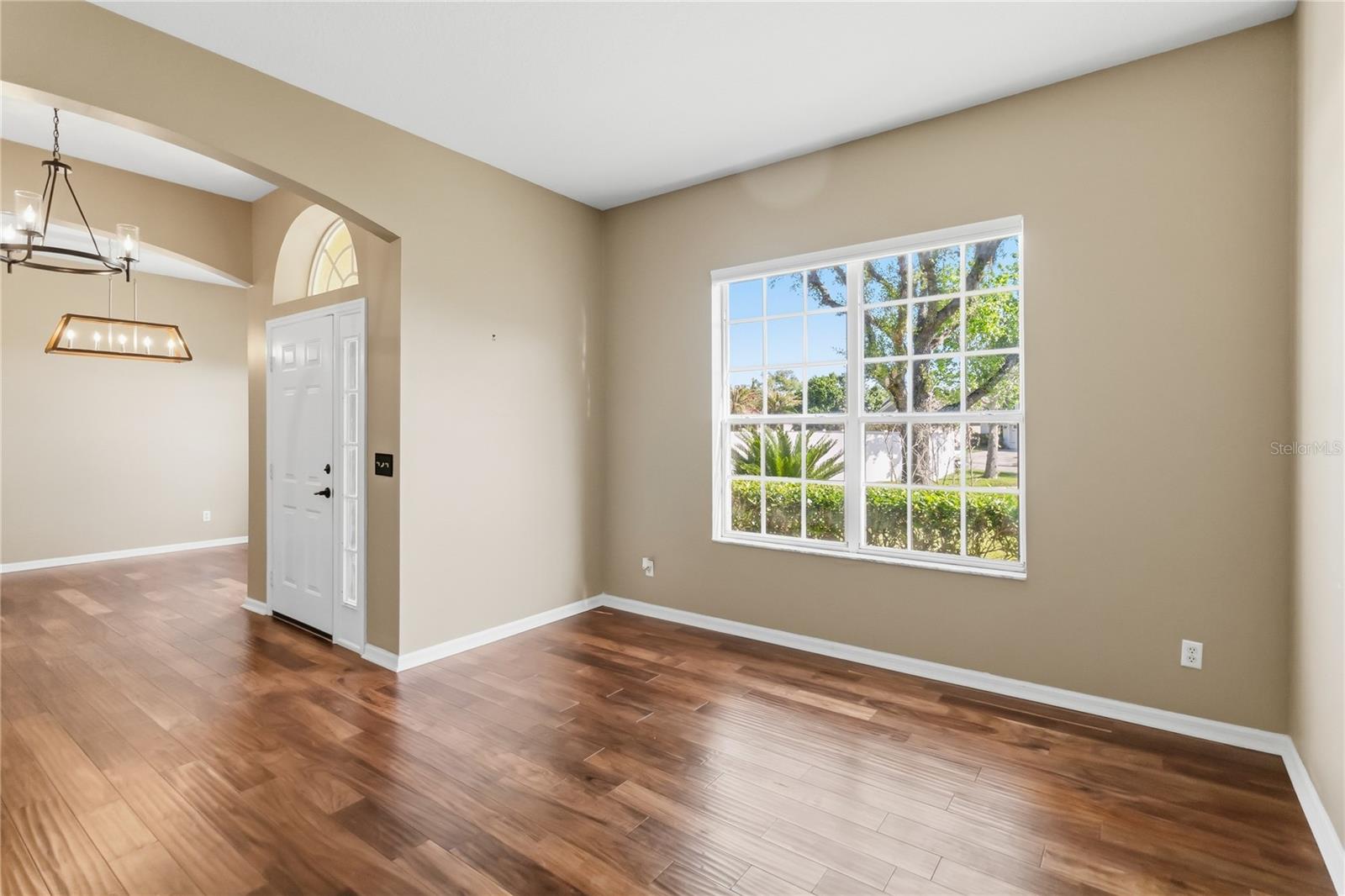 Image 6 of 41 For 677 Buckhaven Loop