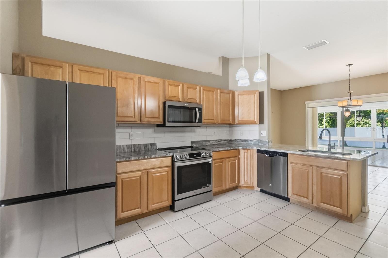 Image 8 of 41 For 677 Buckhaven Loop