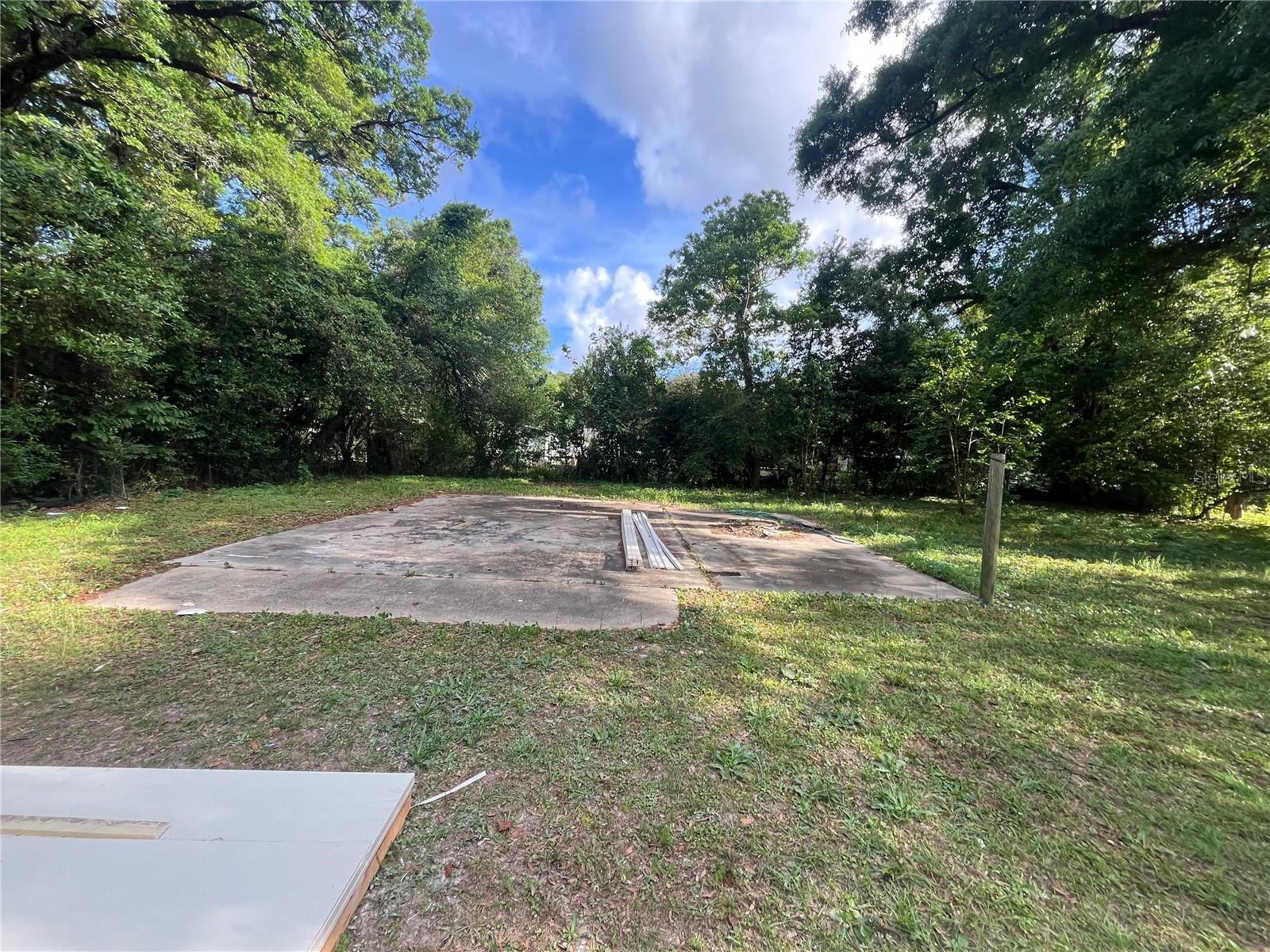 Image 4 of 4 For 217 Lenox Parkway