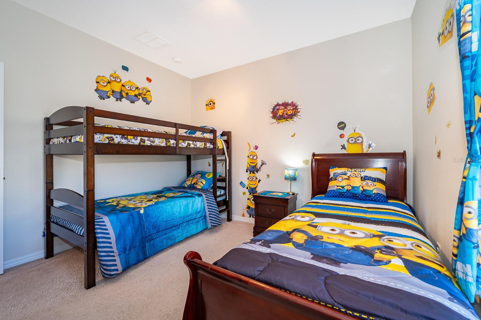 Image 12 of 18 For 8913 Shine Drive