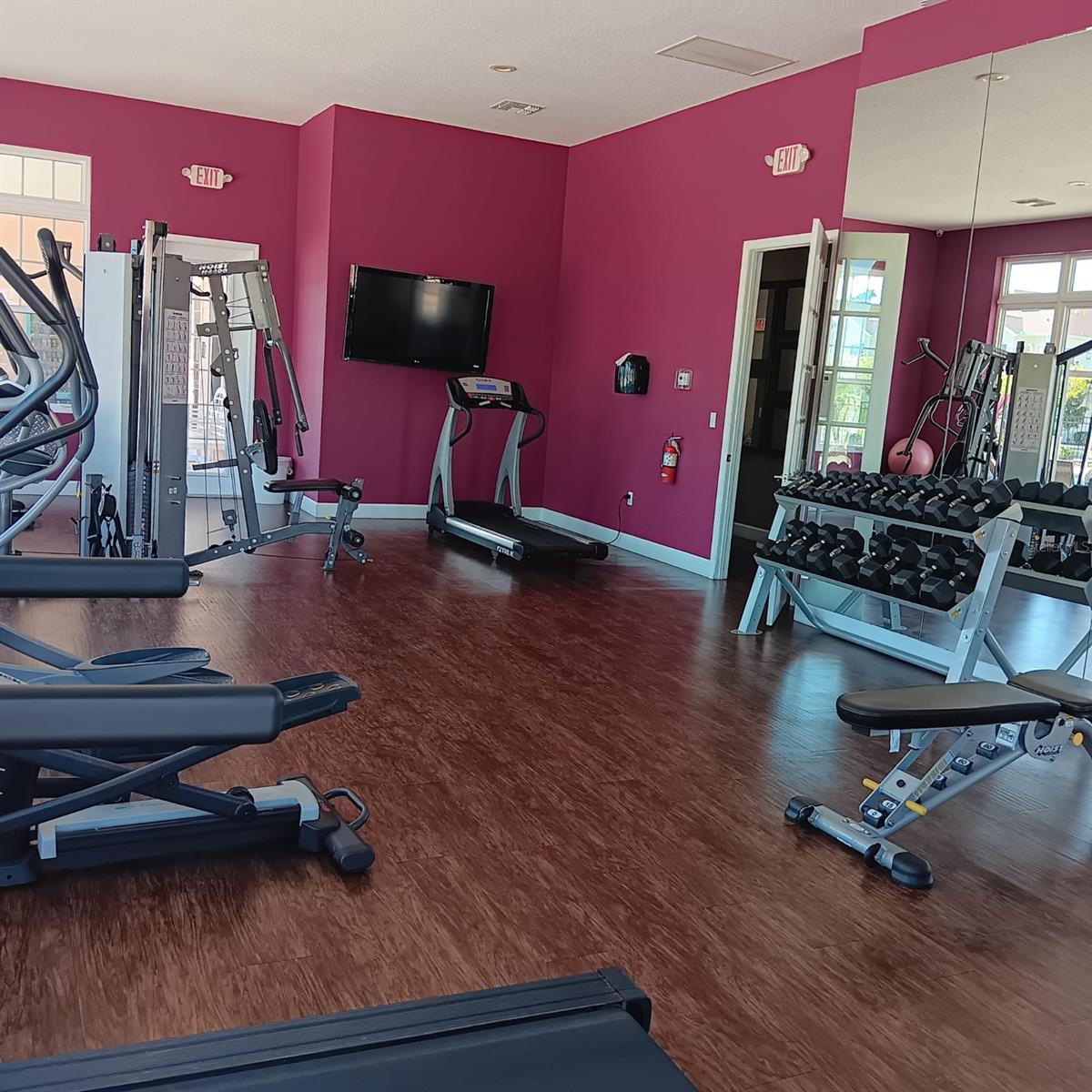 Image 16 of 18 For 8913 Shine Drive