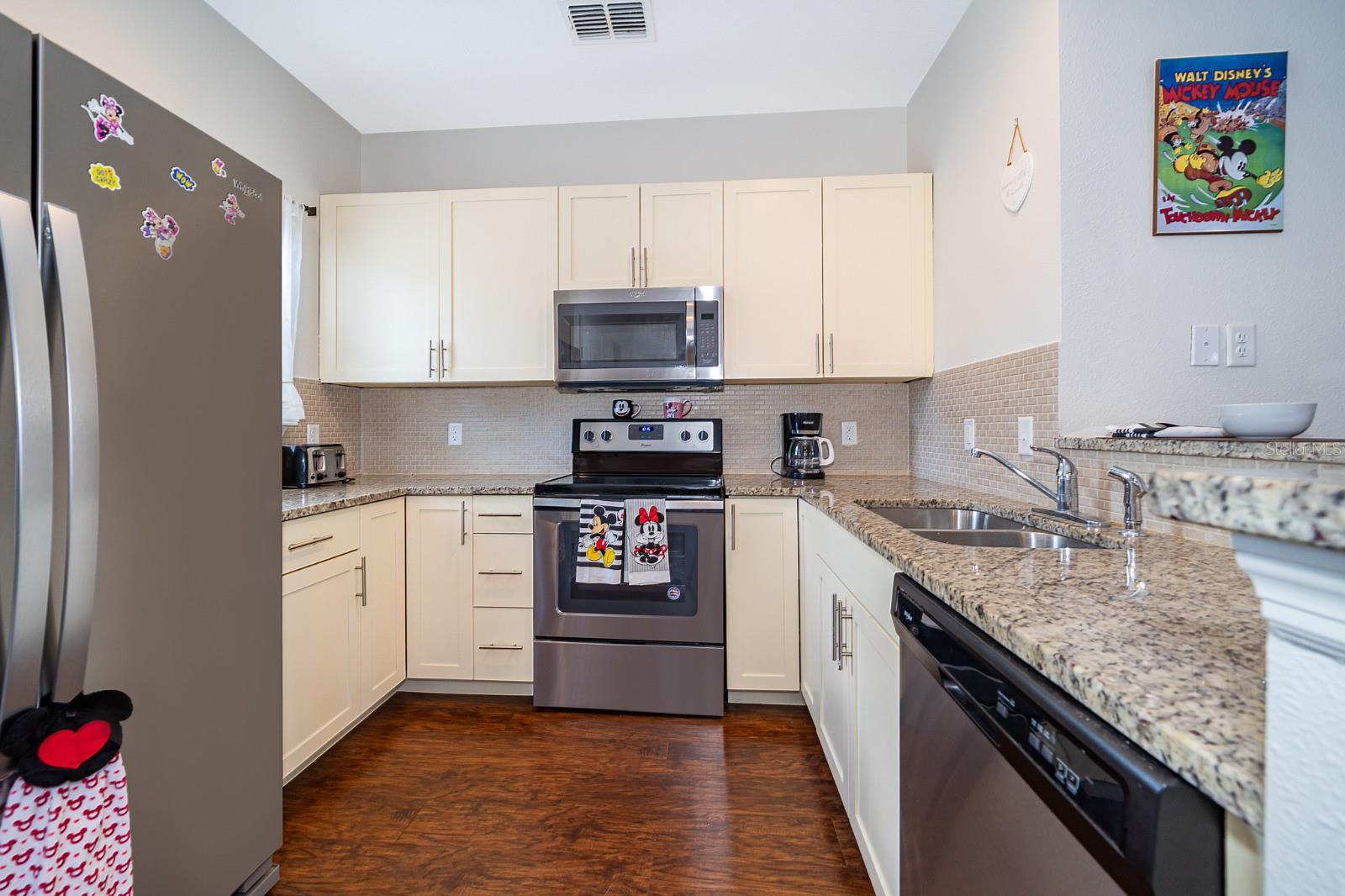 Image 5 of 18 For 8913 Shine Drive