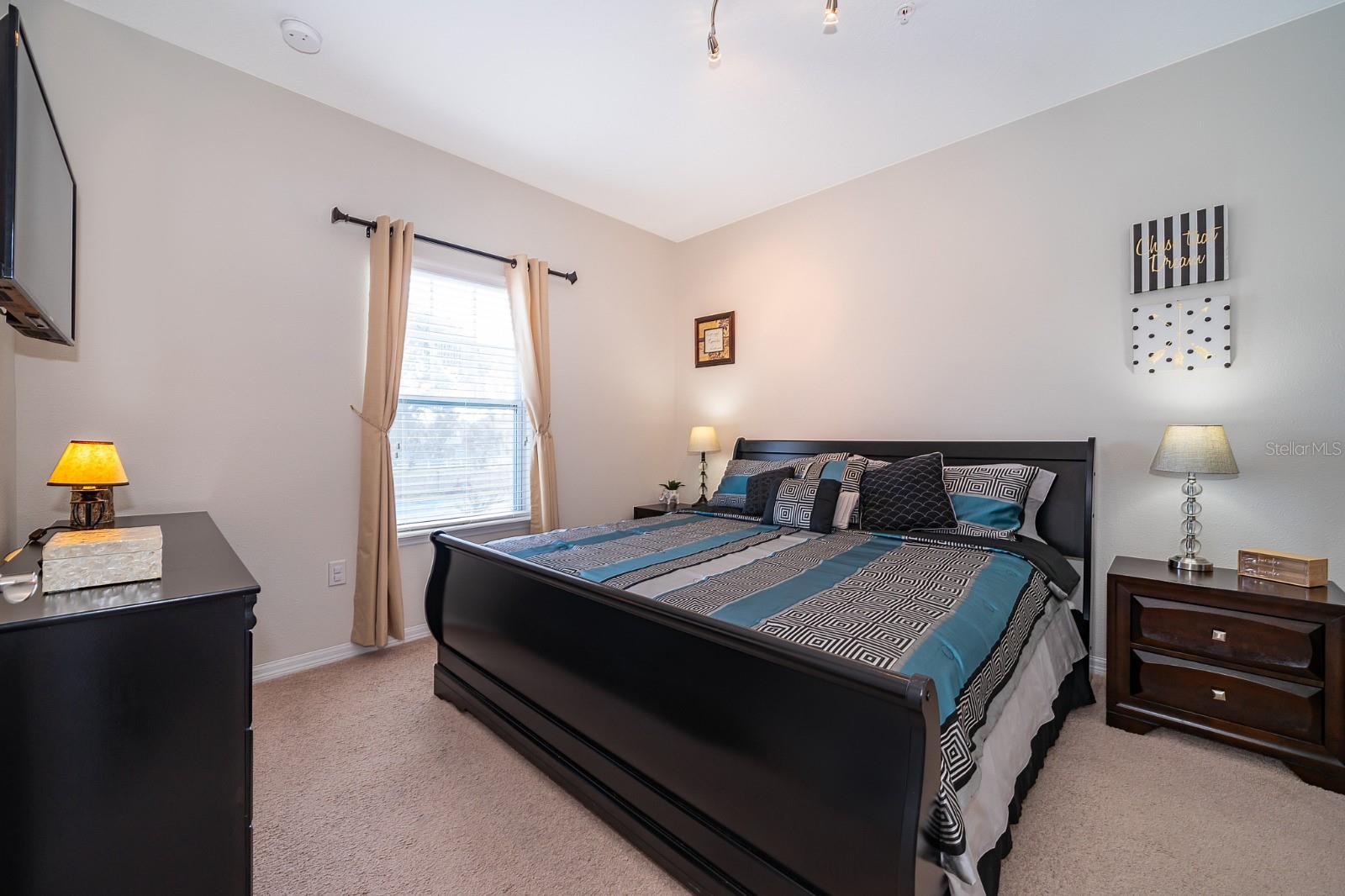 Image 6 of 18 For 8913 Shine Drive