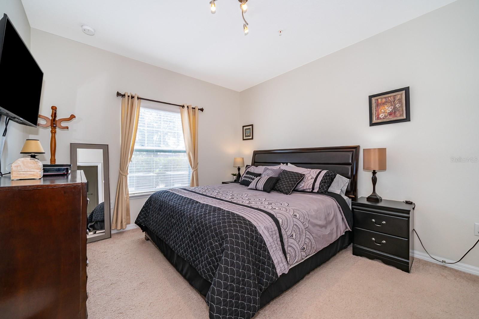 Image 8 of 18 For 8913 Shine Drive