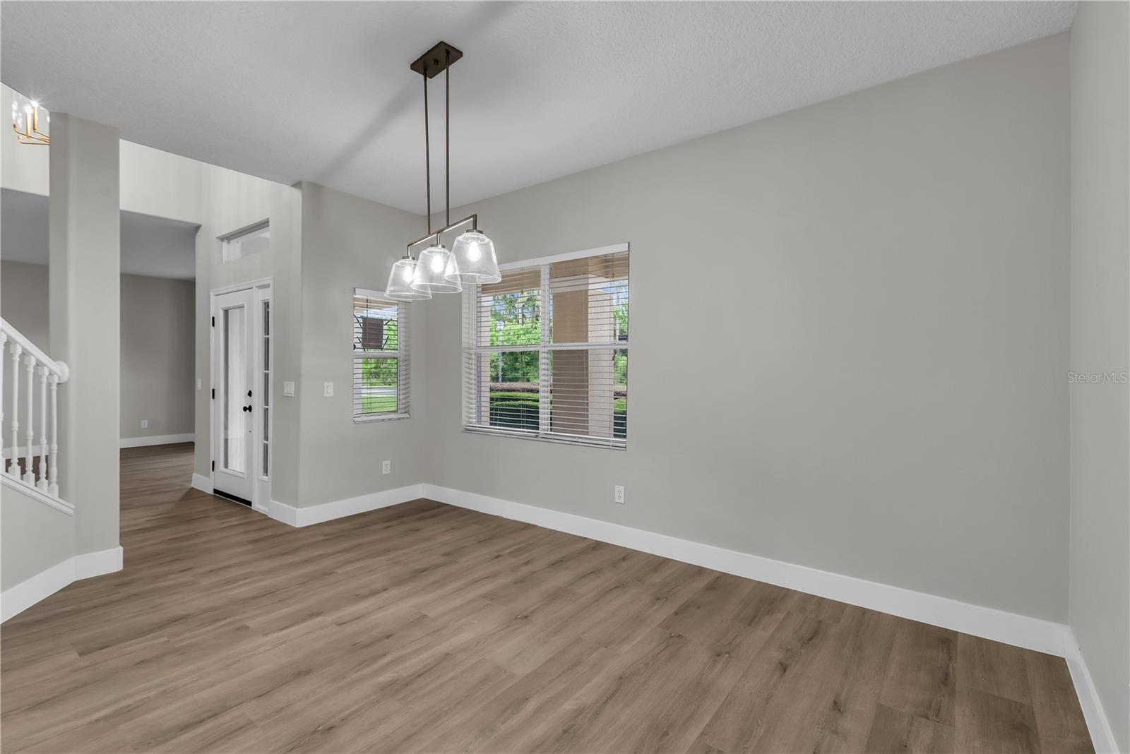 Image 13 of 52 For 2640 Grove View Drive