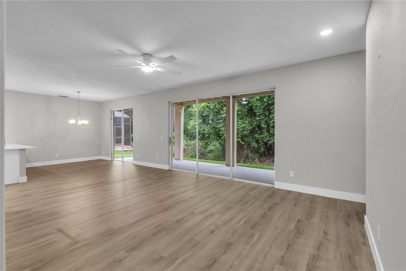 Image 8 of 52 For 2640 Grove View Drive