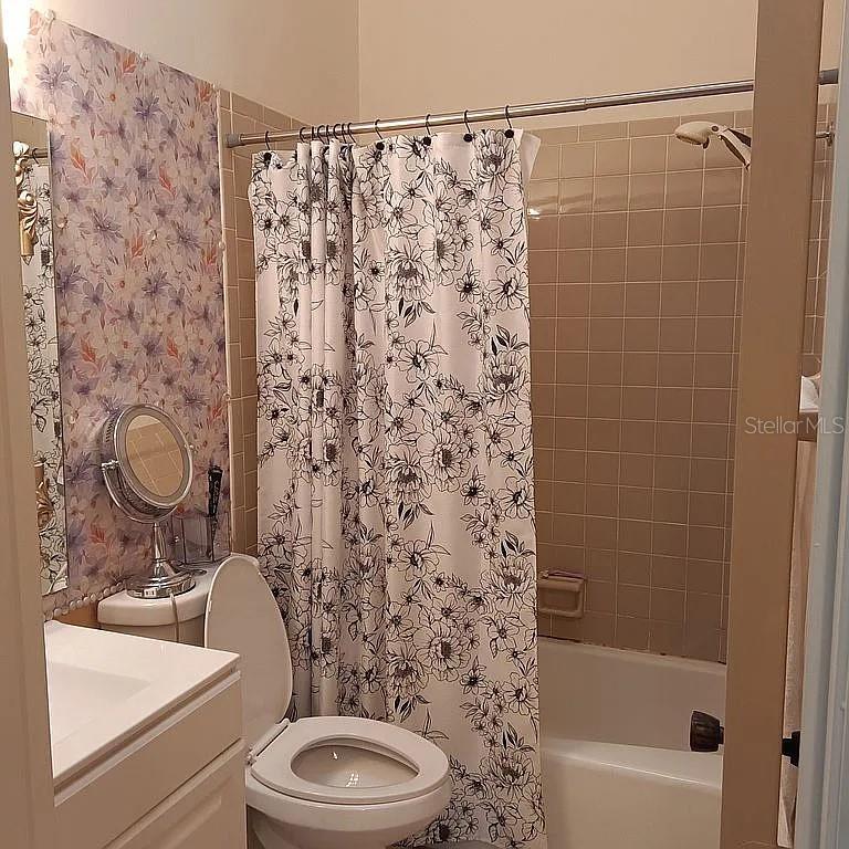 Image 13 of 21 For 5366 Royal Palm Avenue 5366