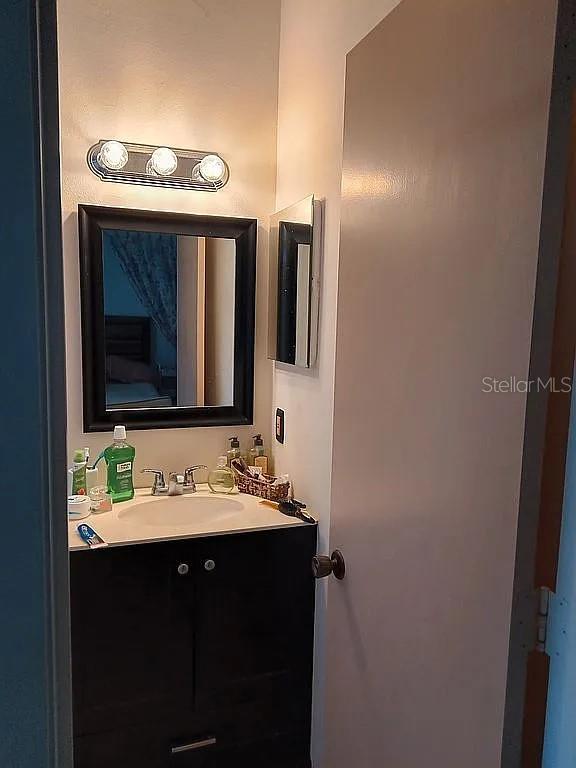 Image 16 of 21 For 5366 Royal Palm Avenue 5366