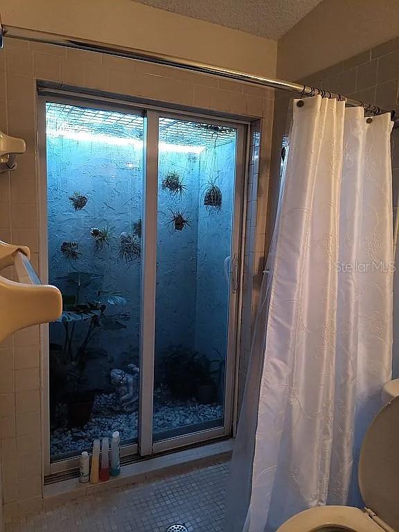 Image 18 of 21 For 5366 Royal Palm Avenue 5366