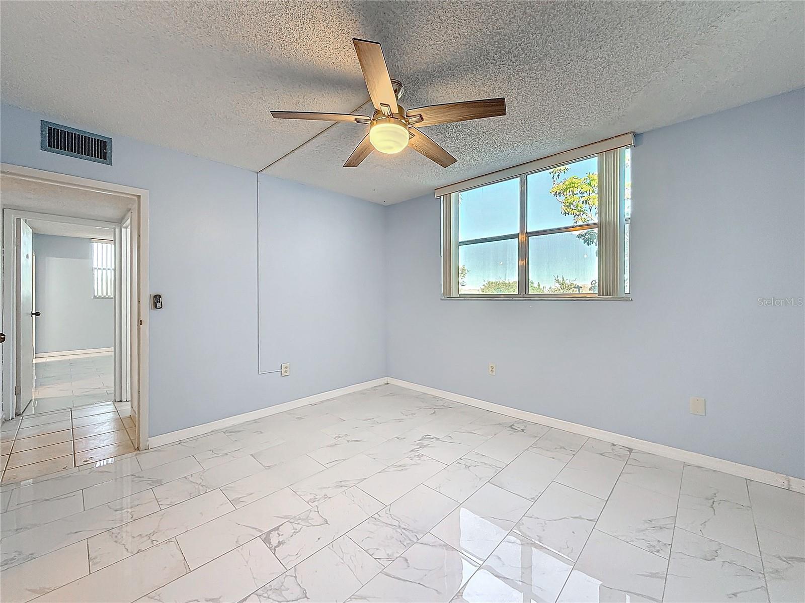 Image 12 of 23 For 2850 Somerset Drive 204l