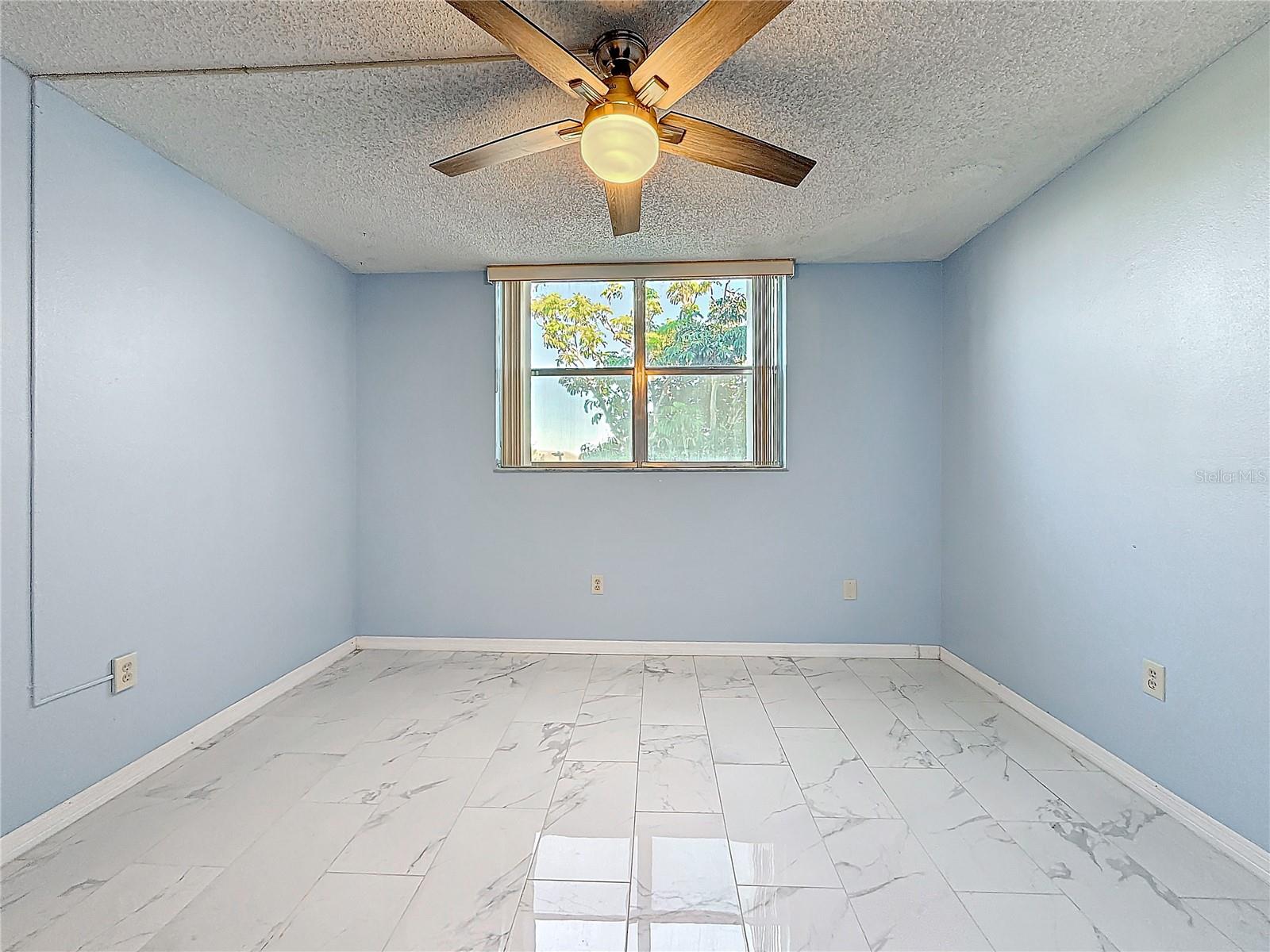 Image 13 of 23 For 2850 Somerset Drive 204l