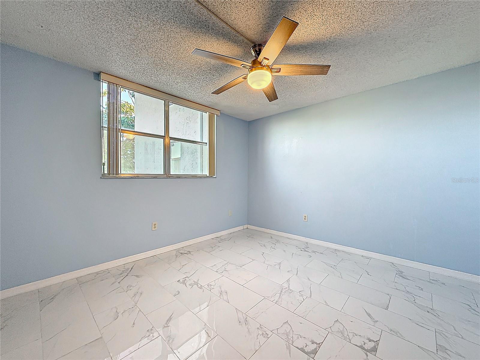 Image 14 of 23 For 2850 Somerset Drive 204l