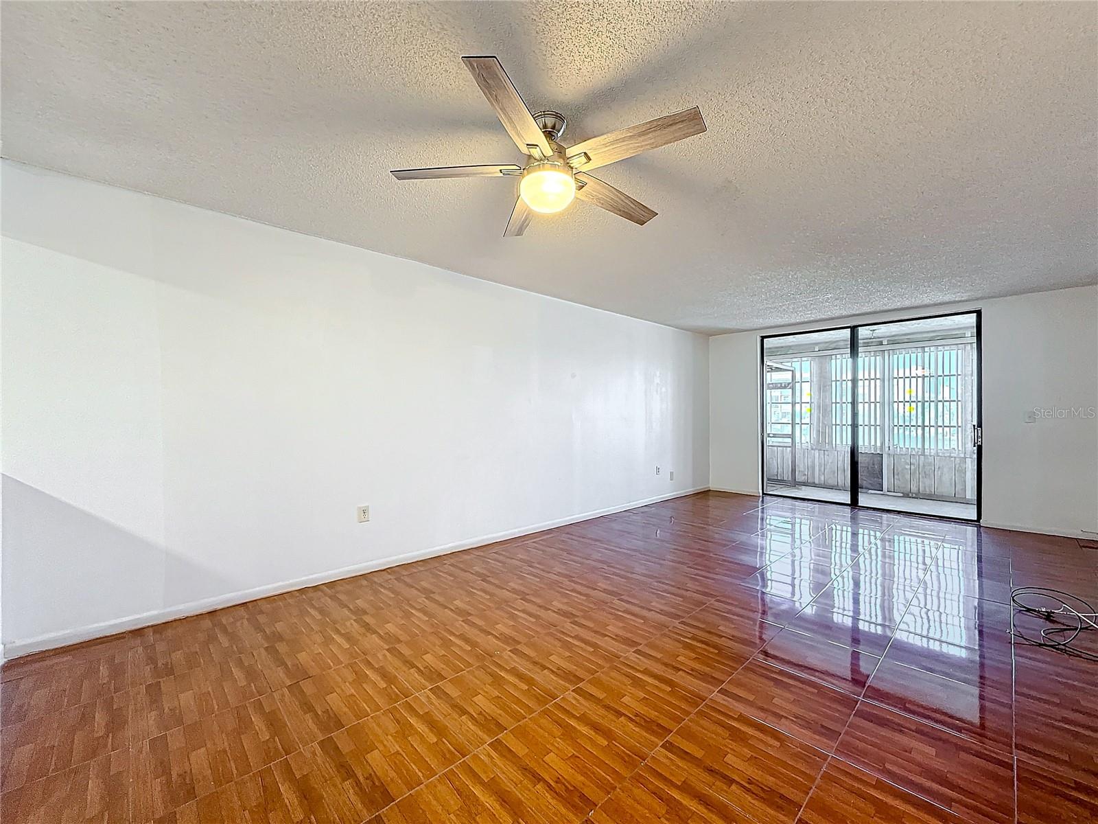 Image 19 of 23 For 2850 Somerset Drive 204l