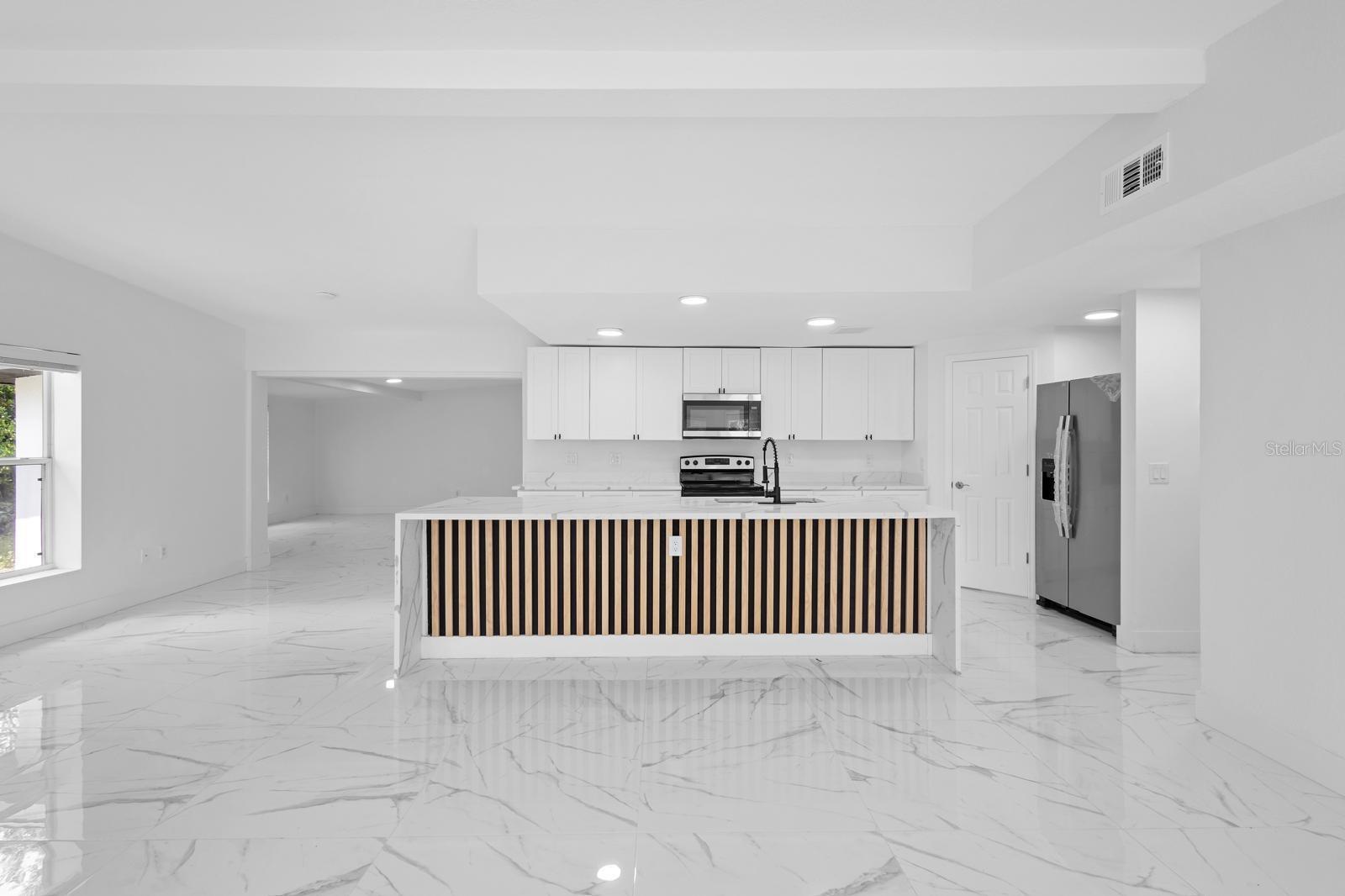 Image 14 of 31 For 1511 Horatio Avenue