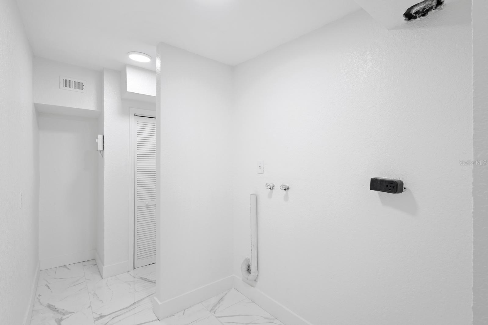 Image 6 of 31 For 1511 Horatio Avenue