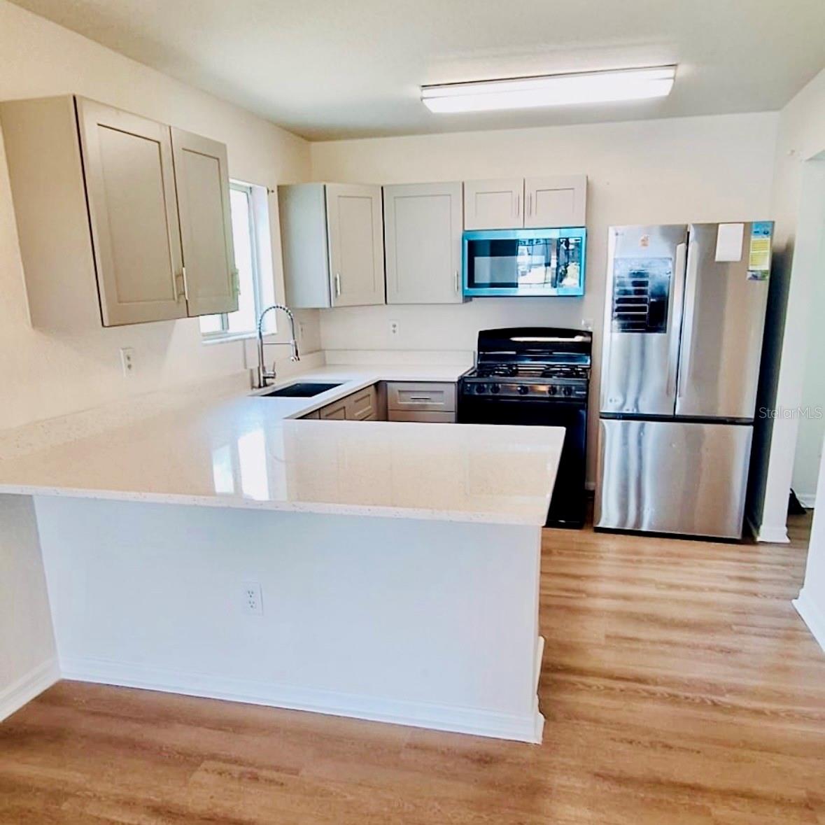 Image 12 of 19 For 305 31st Street