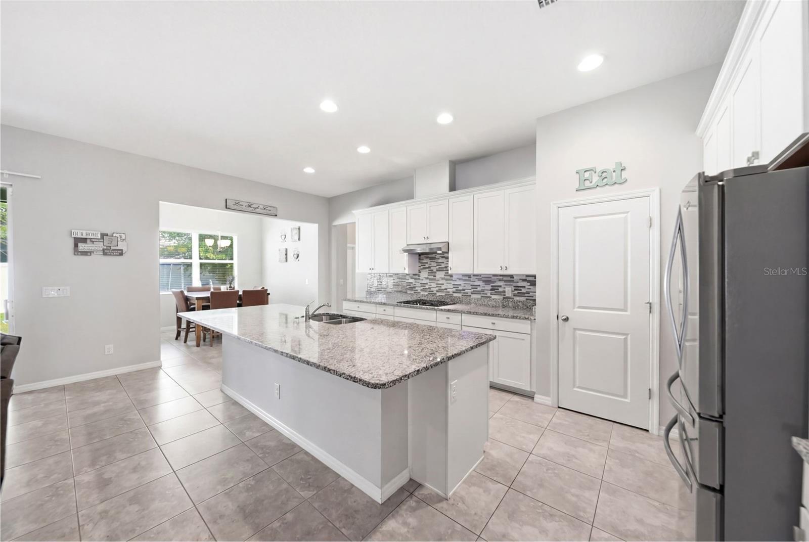 Image 11 of 36 For 947 Maypole Drive