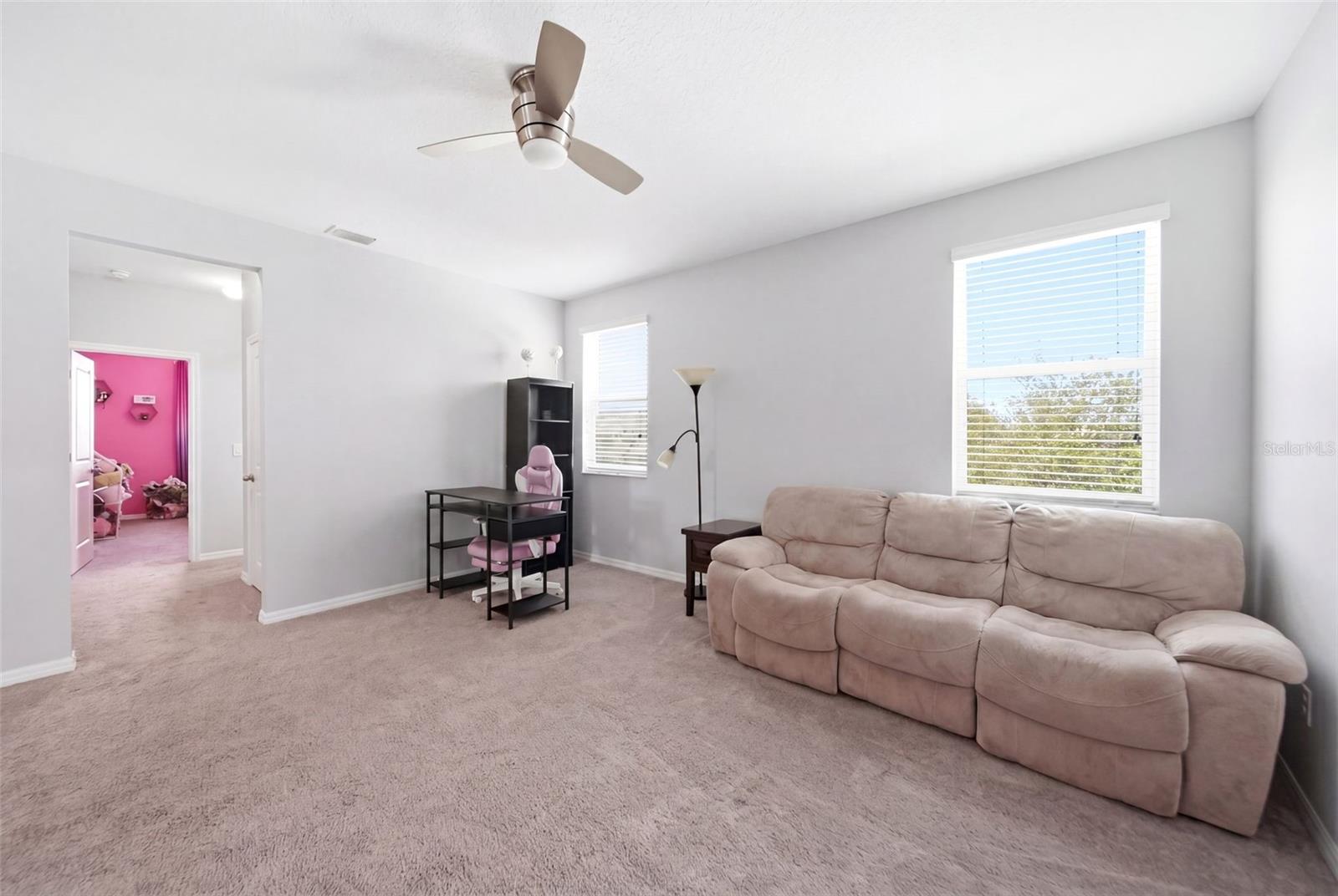 Image 23 of 36 For 947 Maypole Drive