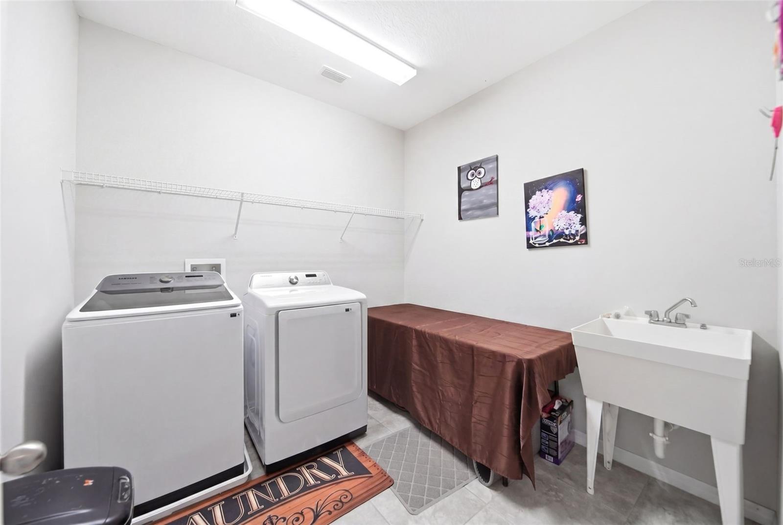 Image 26 of 36 For 947 Maypole Drive